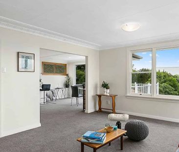 Charming 5BR Roslyn Retreat w/Deck & Garden - Photo 2