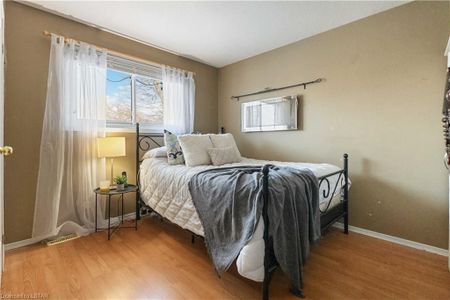 For Lease - 95 Kinburn Crescent, London South, Ontario - Photo 4