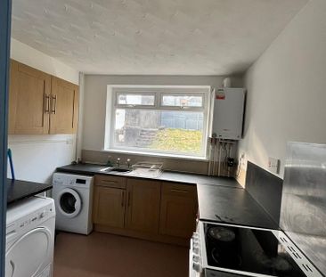 4 bedroom terraced house to rent - Photo 5