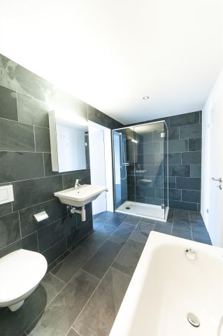Moderne Maisonettewohnung mit Gartenanteil - Foto 2
