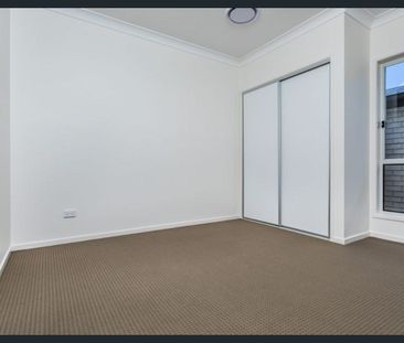 Lovely 3 bedroom home plus study nook! - Photo 3