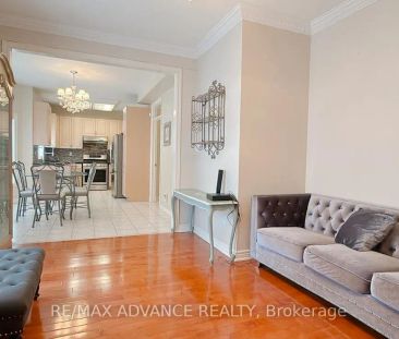 85 GEMINI CRESCENT - Photo 1