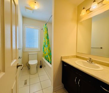 For Lease - 1029 Farmstead. Drive, Milton, Ontario - Photo 6