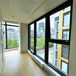 Appartement Montréal (Ville-Marie) À Louer - Photo 2