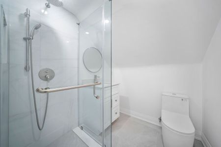 For Lease - 172 East 34th Street Unit# Unit 1, Hamilton, Ontario - Photo 2