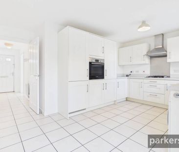 3 bedroom detached house to rent - Photo 6