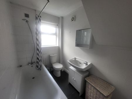 2 bedroom flat to rent - Photo 5