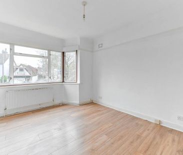 2 bedroom maisonette to rent - Photo 2