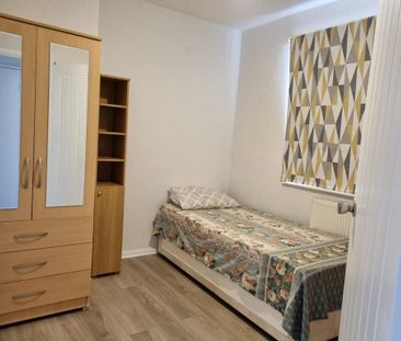 1 bedroom semi-detached house to rent - Photo 3