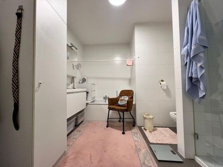 Tweeslaapkamerappartement met autostaanplaats en 2 terrassen - Photo 3