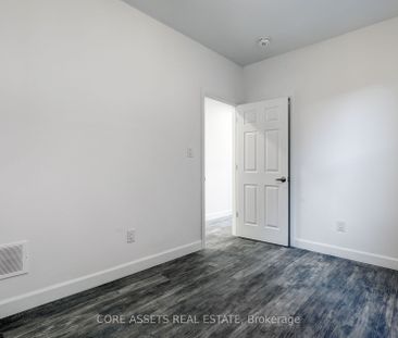 Semi-Detached Home For Lease | C8114348 - Photo 5