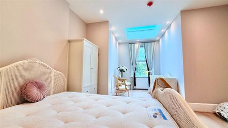 6 bedroom semi-detached house to rent - Photo 5