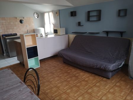 Location Appartement 1 pièce 22m² SAUMUR 49400 - Photo 2