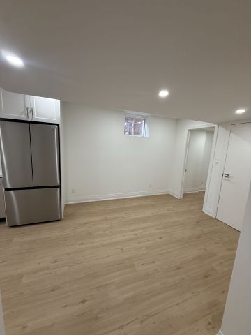 For Lease - 2271 Whitewood Crescent Unit# Lower, Innisfil, Ontario - Photo 3