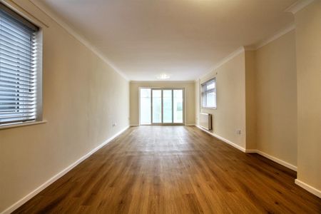 2 Bedroom Bungalow to let - Photo 2