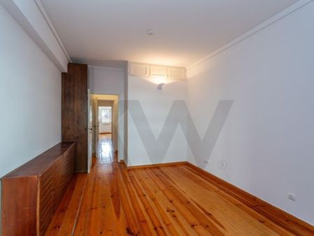 3 room luxury Flat for rent in Campolide, Lisbon - Photo 2