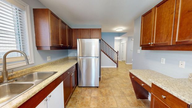 For Lease - 3252 Meadowgate Boulevard Unit# Upper, London South, Ontario - Photo 1