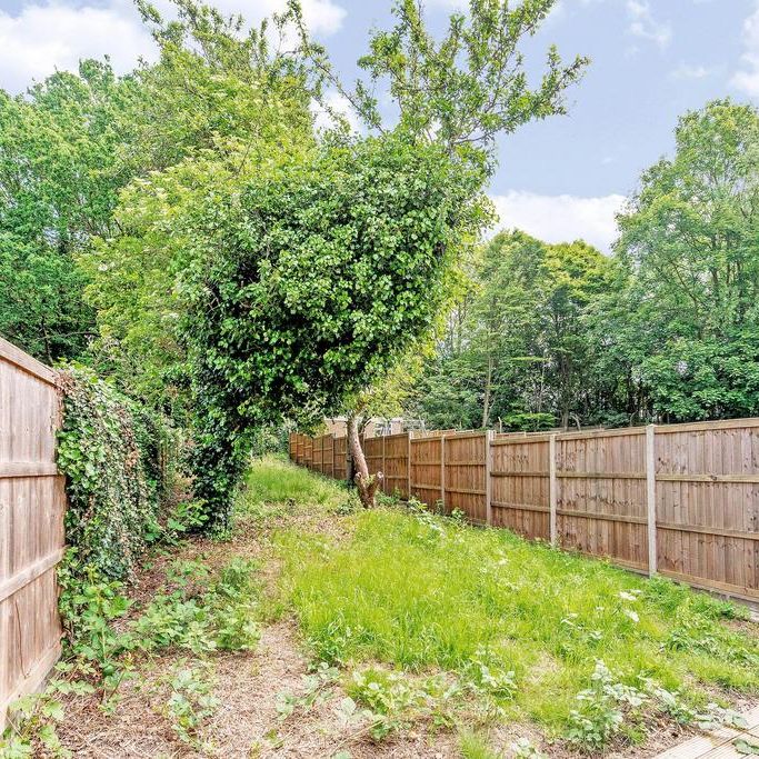 Flat to rent - Photo 1