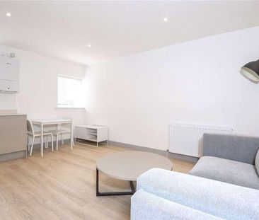 London Court, East Street, Reading, Berkshire, RG1 - Photo 3