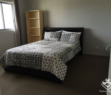 FULLY FURNISHED IN THE HEART OF THE CBD - Photo 5