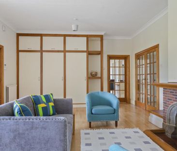 5 bedroom detached house to rent - Photo 2