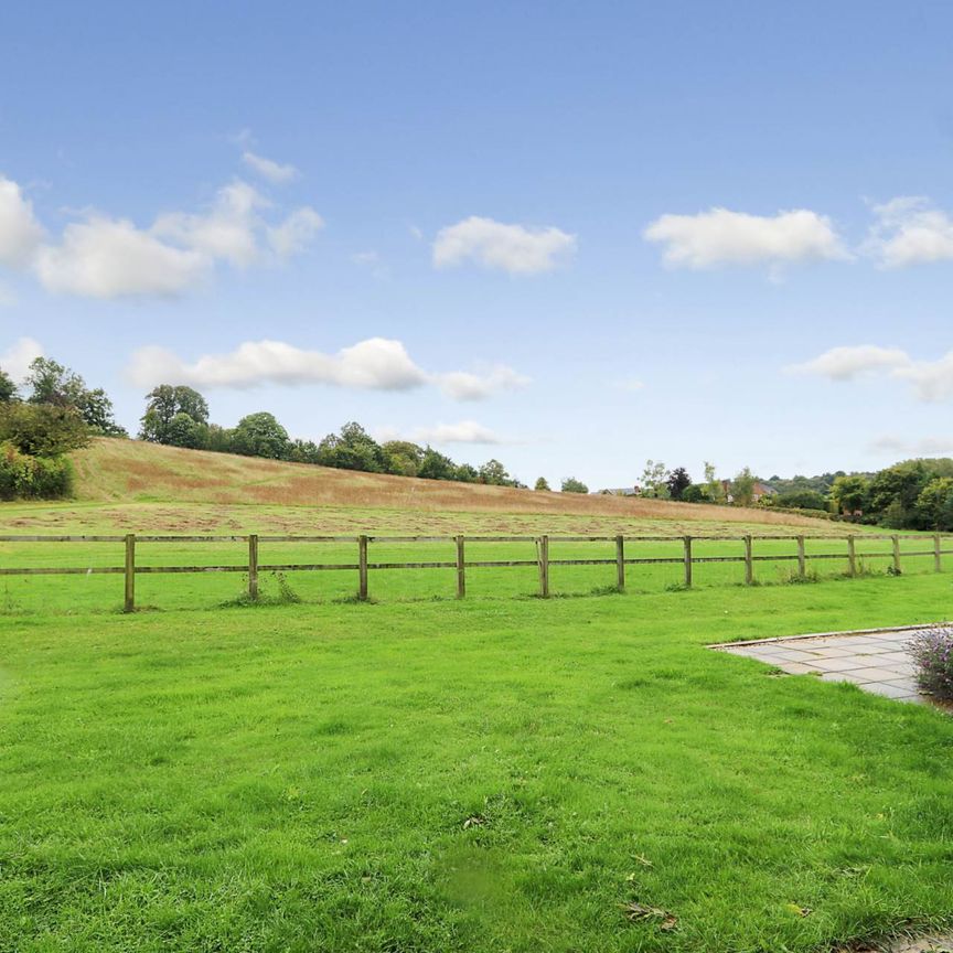 Wild Court Hill, Hampstead Norreys - Photo 1