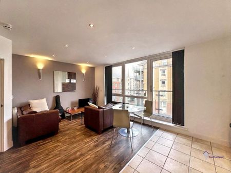 2 bedroom flat to rent - Photo 2