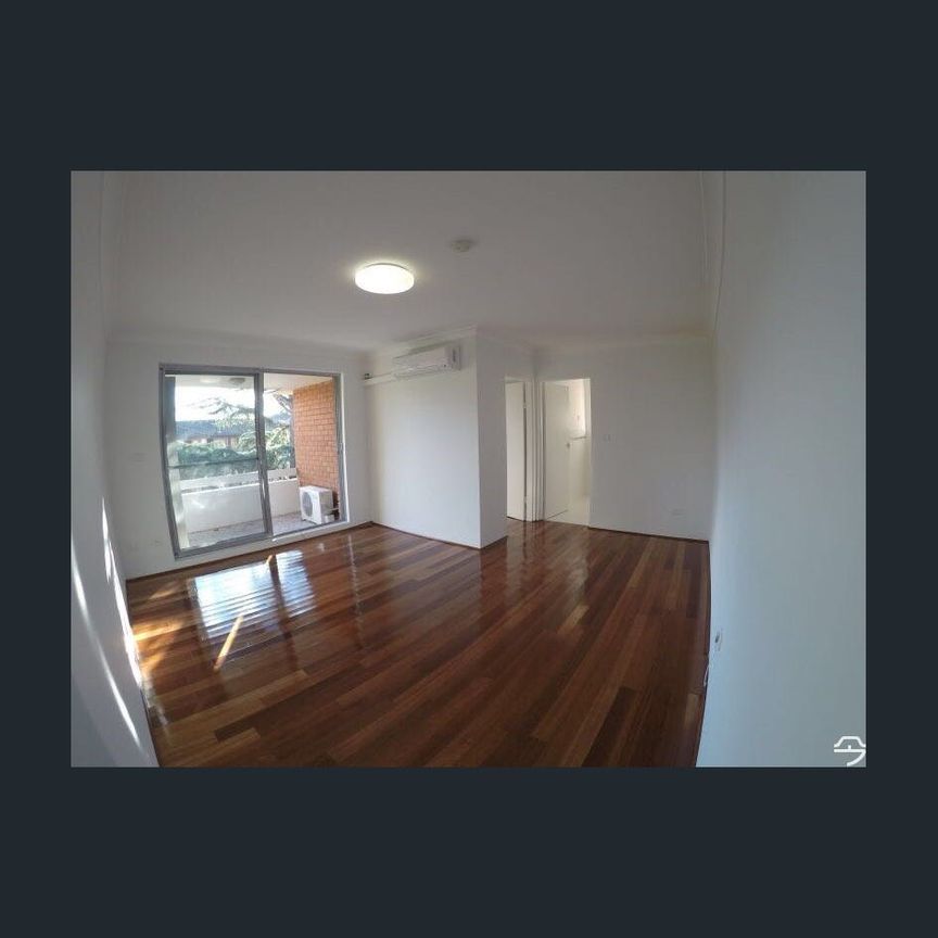 CUTE MODERN & COSY UNIT - Photo 1