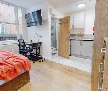 Studio to rent - Photo 2