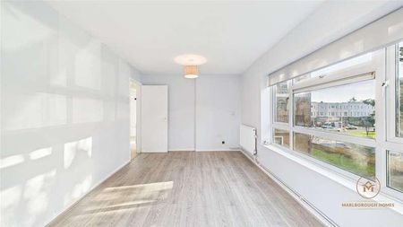 Dale Court, Grove Hill, South Woodford, London, E18 - Photo 4