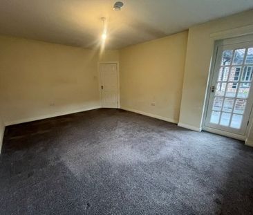3 bedroom flat to rent - Photo 6