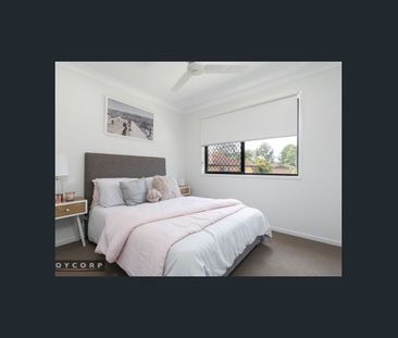 Modern 3-Bedroom Townhouse in a Desirable Location - Stylish & Spac... - Photo 4