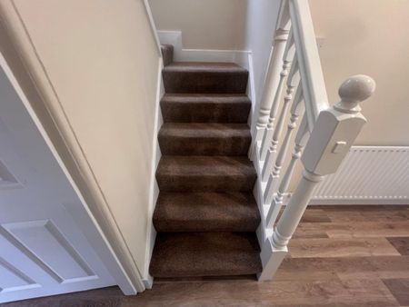 3 bedroom semi-detached house to rent - Photo 2