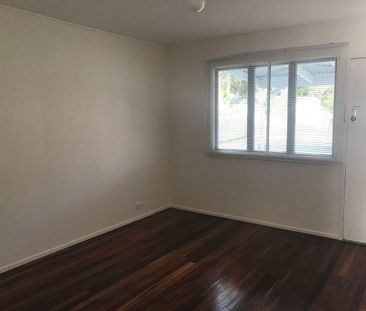 Charming Bayside Living - Photo 2