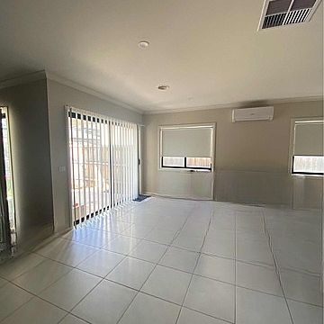 Fabulous 4Br Family Home in Point Cook! - Photo 1