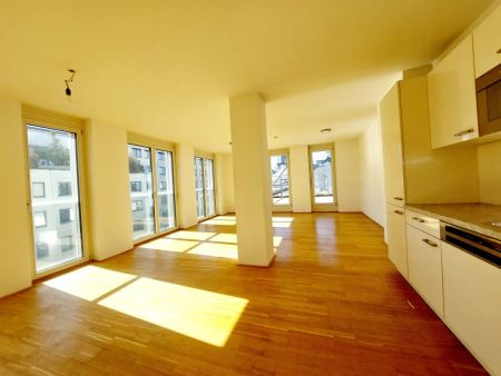 Exklusive Dachgeschosswohnung in den historischen Sofiensälen – 4 Zimmer mit Terrasse & Loggia - Photo 3