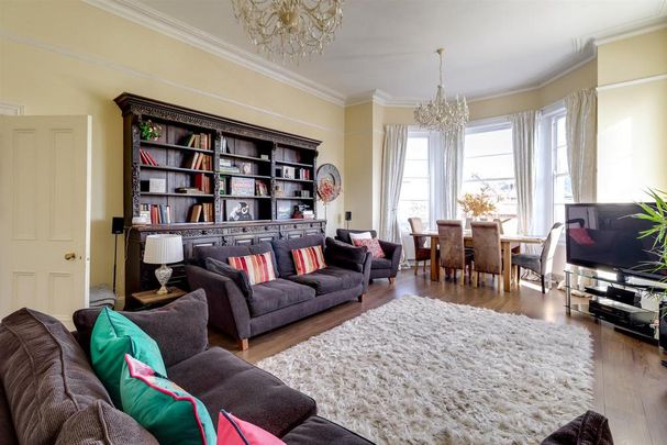 4 bedroom flat to rent - Photo 1