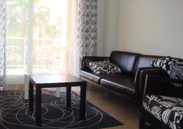 For long-term rent: apartment in Javea, Golden Garden urbanization, with 2 bedrooms and a pool.