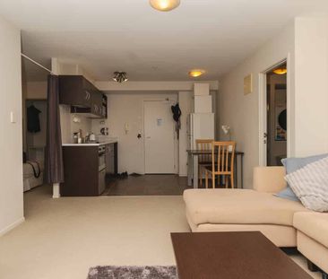 A Must See, with Carpark! - Photo 3