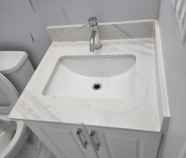 For Lease - 21 Moore Street Unit# Upper, Brampton, Ontario - Photo 3