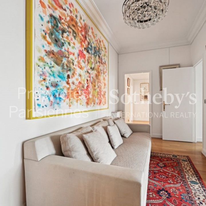 Appartement • Paris 7ème - Photo 1