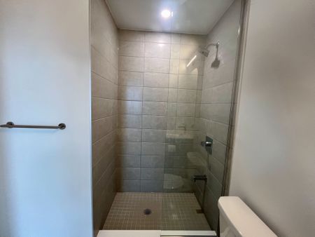 For Lease - 15 Richardson Street Unit# 2009, Toronto, Ontario - Photo 3