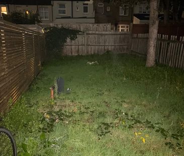 Room in a Shared House, Hillbrook Road, SW17 - Photo 6