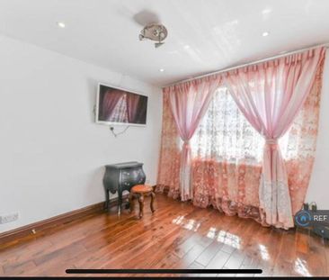 5 bedroom semi-detached house to rent - Photo 6