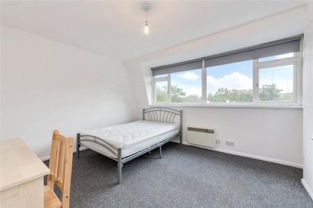 3 bedroom maisonette in Camden - Photo 4