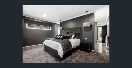 Executive Golf Course Living – Fully Furnished Luxury Home in Thurgoona - Photo 3