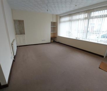 Neath Road, Plasmarl, SWANSEA - Photo 2