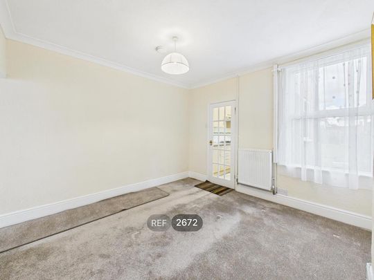 2 bedroom property to rent - Photo 1