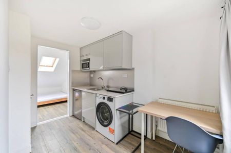 Studio to rent - Photo 3