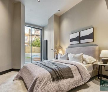 Plush en-suite bedroom CrouchEnd - Photo 6